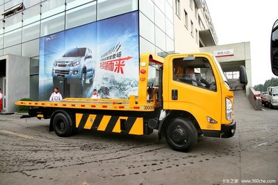 江鈴凱銳800清障車實拍解析 高效動力與專業配置的完美結合